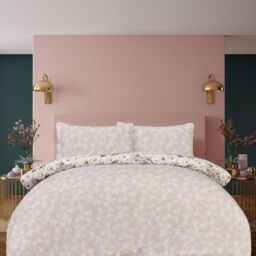 Smart Living Luxury Soft Reversible Elegant Blooms Duvet Cover & Pillowcases in Pink - Size: King - thumbnail 2