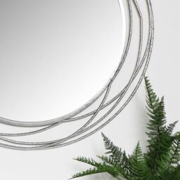 Melody Maison Large Round Champagne Swirl Mirror - 92cm X 92cm in Metallic Silver - Size: 92 cm X 92 cm - thumbnail 6
