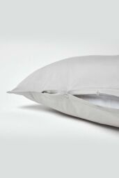 Homescapes Egyptian Cotton V Shaped Pillowcase 200 TC in Silver - thumbnail 4
