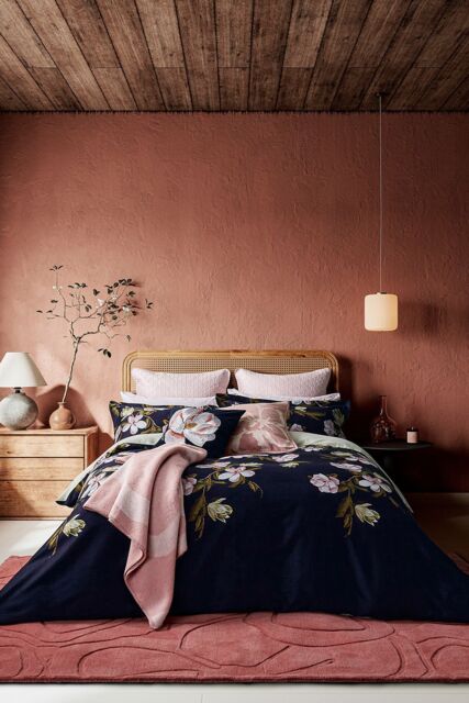 Ted Baker 'Opal Floral' Cotton Sateen Duvet Cover Set in Navy - Size: King - image 1