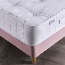 Rest Relax Onyx Reflex Tufted Ortho Mattress in White - Size: King - thumbnail 4