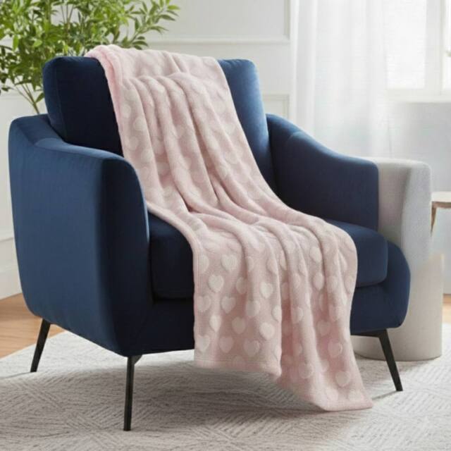 Snug City Heart Design Throw Blanket Soft Cosy Decorative Throw for Sofa & Bed in Pink - Size: 150 cm × 200 cm - image 1