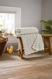 Deyongs Featherstone SuperSoft Textured Extra Warm Luxury Throw 130x170cm in Silver - Size: 130 cm x 170 cm - thumbnail 3