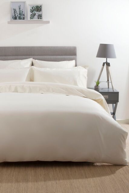 Belledorm Premium Blend 500 Thread Count Duvet Cover in Ivory - Size: King - image 1