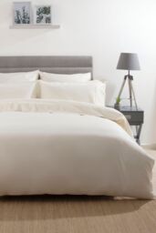 Belledorm Premium Blend 500 Thread Count Duvet Cover in Ivory - Size: King - thumbnail 1