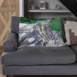 Benjamin Tate Design Green Flowers Blanket in Natural - Size: 120 cm x 150 cm - thumbnail 2