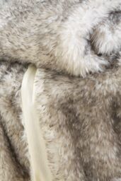 Catherine Lansfield 'Arctic Fox' Cosy Faux Fur Blanket Throw in Grey - Size: 130 cm x 170 cm - thumbnail 2