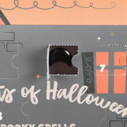 KDMD 13 Nights Of Halloween Advent Calendar in Pale Grey - thumbnail 4