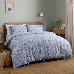 Wylder Hannah Floral 100% Cotton Duvet Cover Set in Blue - Size: Super King - thumbnail 1