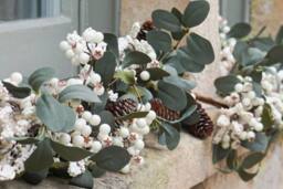 Marco Paul 180cm Artificial Christmas Garland with Berries in Green - thumbnail 5