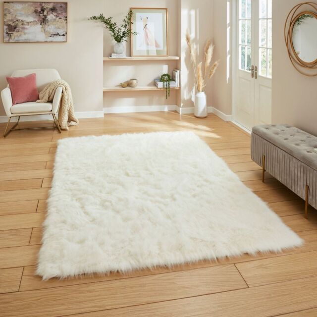 The Rug Shop UK Cream Modern Shaggy Plain Easy To Clean Area Rug - Size: 160 cm x 230 cm - image 1