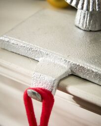 Dibor Set of 2 Cast Iron Silver Decorative Christmas Stocking Holders - Size: 2 Pack - thumbnail 5