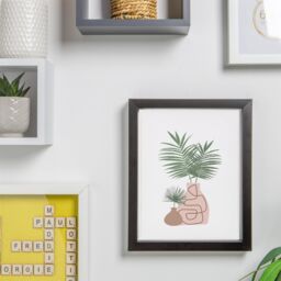 "Nicola Spring Photo Frame with 5"" x 7"" Mount - 8"" x 10"" - White Mount in Black" - thumbnail 4