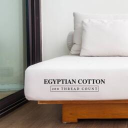 Homes-Linen 100% Egyptian Cotton 200TC Fitted Sheet 30cm Deep Pocket in White - Size: Single - thumbnail 2