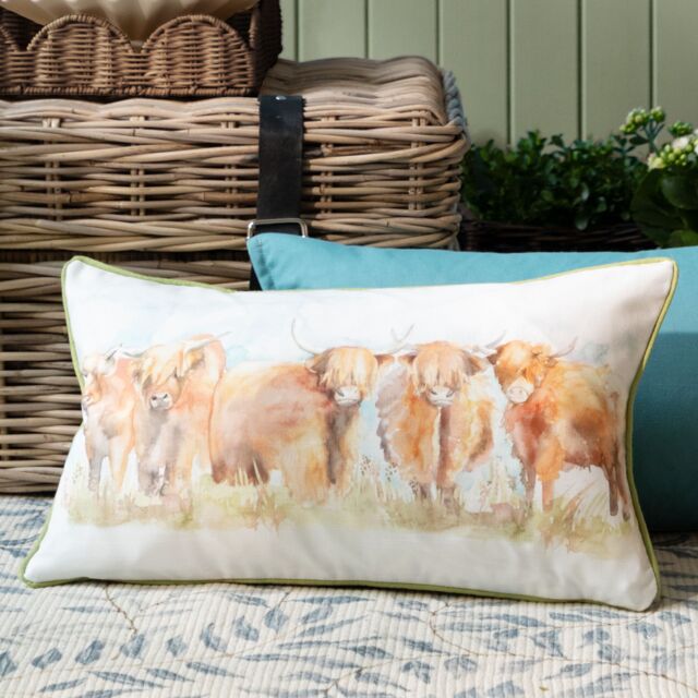 Voyage Maison Highland Cattle Reversible Piped Outdoor Cushion - Size: 30 cm x 50 cm - image 1