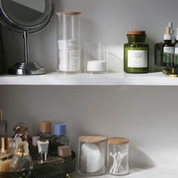 Harbour Housewares Reusable Plastic Stacking Bathroom Canisters with Bamboo Lid - Pack of 4 in Clear - thumbnail 7