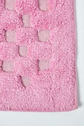 Homescapes Cotton Check Border Bath Mat in Pink - thumbnail 2