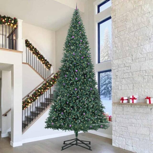 Berkfield Home Artificial Pre-lit Christmas Tree with Ball Set Green 500 cm - image 1