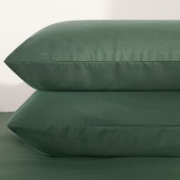 OHS 2 Pack Soft Microfibre Wrinkle Resistant Housewife Pillowcases in Dark Green - Size: Standard Pillow Case - thumbnail 2