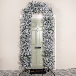 Samuel Alexander 8ft (2.52m) Slimline Single Door Artificial Snow Flocked Christmas Tree Arch in Green with 2000 Tips - thumbnail 1