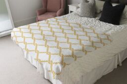 Benjamin Tate Design Gold Chainlink Rope Blanket in Natural - Size: 120 cm x 150 cm - thumbnail 3