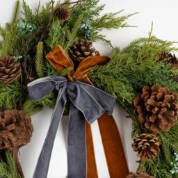 Scottish Everlastings Ltd 56cm Real Touch Wreath with Metallic Ribbons in Green - thumbnail 3