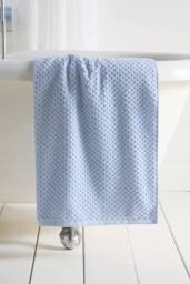 Dreams & Drapes 'Popcorn Check' Jacquard Towel in Blue - thumbnail 1