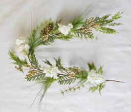 Shatchi Golden Berries Green Christmas Christmas Garland