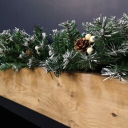 Samuel Alexander 2.7m (9ft) Green Snow Tipped Christmas Garland with White Berries & Pine Cones - thumbnail 4