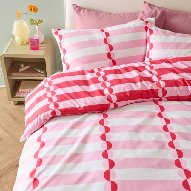 Duvet Day Lottie Reversible Soft Touch Duvet Cover Set in Pink - Size: Single - image 1