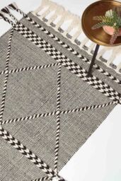 Homescapes Edessa Black & White Kilim Wool Rug - Size: 160 cm x 230 cm - thumbnail 1