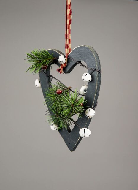 Shatchi Wooden Hanging Decoration Heart Shape Green 18X1.2X23 CM - image 1