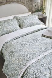 Morris & Co 'Wandle' Cotton Duvet Cover Set in Grey - Size: King - thumbnail 2