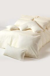 Homescapes Egyptian Cotton V Shaped Pillowcase 200 TC in Cream - thumbnail 5
