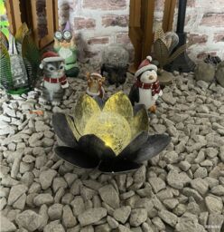 Obasyhig Courtyard Solar Cracked Lotus Lamp in Silver - thumbnail 3