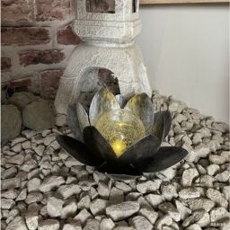 Obasyhig Courtyard Solar Cracked Lotus Lamp in Silver - thumbnail 4