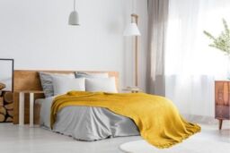 New Edge Blinds Waffle Collection Cotton Throw in Yellow - Size: 127 cm x 152 cm - thumbnail 4