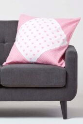 Homescapes Cotton Hearts & Polka Dots Cushion Cover in Pink - Size: 60 cm x 60 cm - thumbnail 2