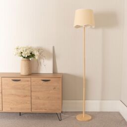ValueLights Heather Light Wood Single Stem Floor Lamp with Scallop Edge Tapered Lamp Shade in White - thumbnail 3