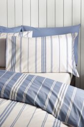 Catherine Lansfield 'Harbour Stripe' Reversible Duvet Cover Set in Blue - Size: Double - thumbnail 3
