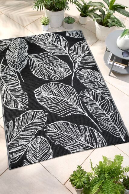 Fusion 'Matteo' Leaf Print UV Resistant Outdoor Rug in Black - Size: 170 cm x 120 cm - image 1