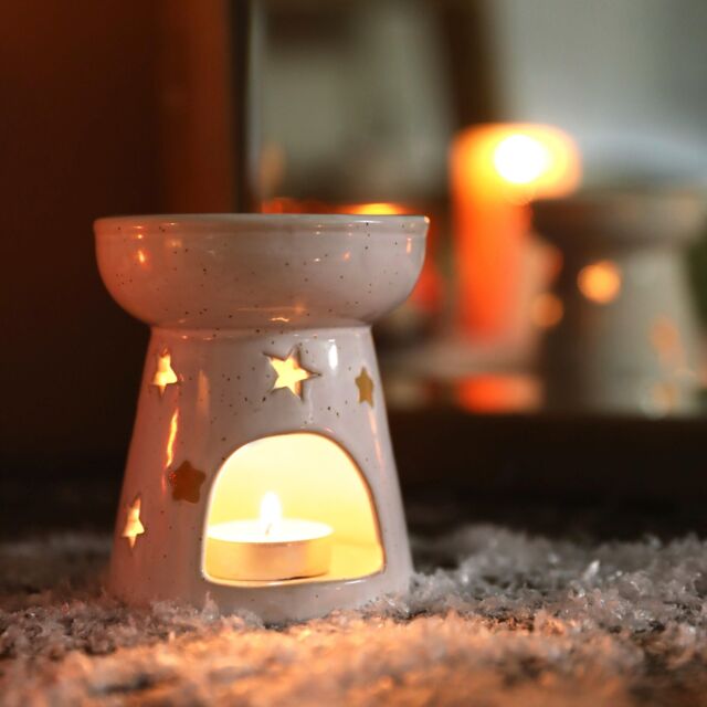 Lisa Angel Women's Ceramic Starry Wax Melt Burner in Off-White - image 1