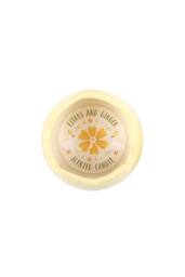 KDMD Citrus & Ginger Egg-Shaped Candle - Spring Scented Home Decor in Yellow - thumbnail 4