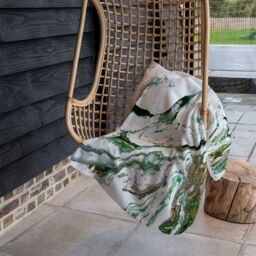 Benjamin Tate Design Green & Gold Marble Blanket in Natural - Size: 120 cm x 150 cm - thumbnail 4