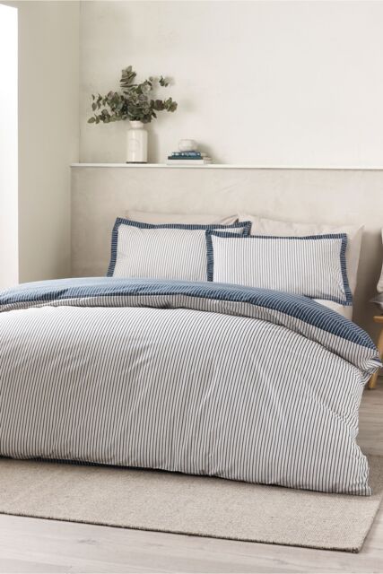 Catherine Lansfield 'Oxford Pinstripe' Reversible Duvet Cover Set in Navy - Size: King - image 1