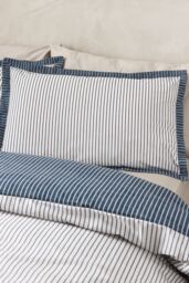 Catherine Lansfield 'Oxford Pinstripe' Reversible Duvet Cover Set in Navy - Size: King - thumbnail 3