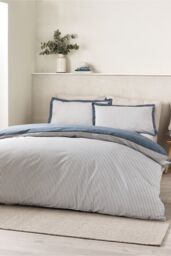Catherine Lansfield 'Oxford Pinstripe' Reversible Duvet Cover Set in Navy - Size: King - thumbnail 1