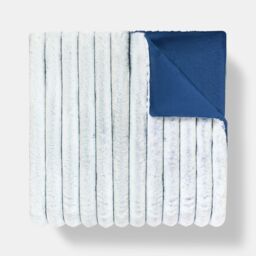OHS Two Tone Faux Fur Ribbed Fleece Throw Thick Fluffy Blanket in Baby Blue - Size: 125 cm x 150 cm - thumbnail 4