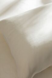 Soak&Sleep Pure Mulberry Silk Housewife Pillowcase Pair in Ivory - Size: Standard Pillow Case - thumbnail 3
