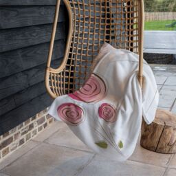 Benjamin Tate Design Rose Drawing Blanket in Natural - Size: 120 cm x 150 cm - thumbnail 4